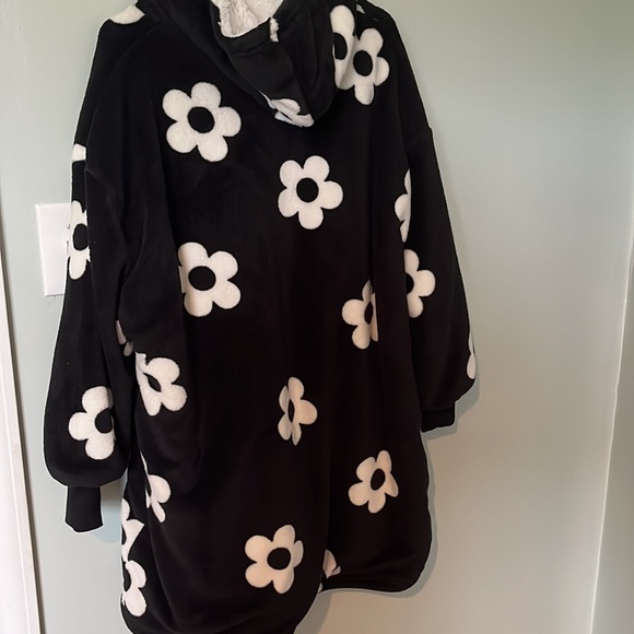 Comfy hoodie, for lazy days, home, very comfortable. - Picture 2 of 3